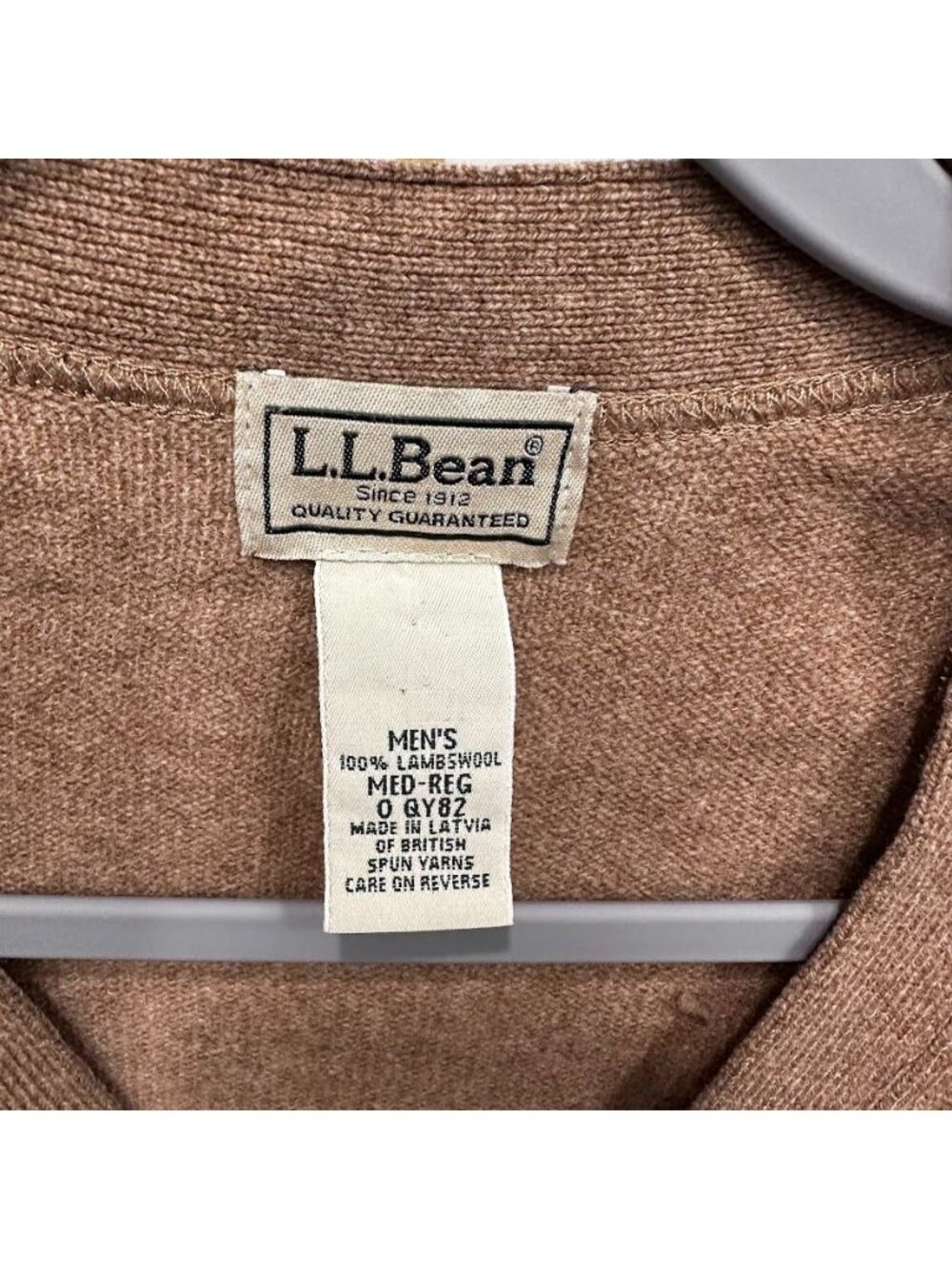 LL Bean 100% Lambswool VNeck Button Up Grandpa Cardigan Sweater QY82 Mens Medium - Picture 2 of 7